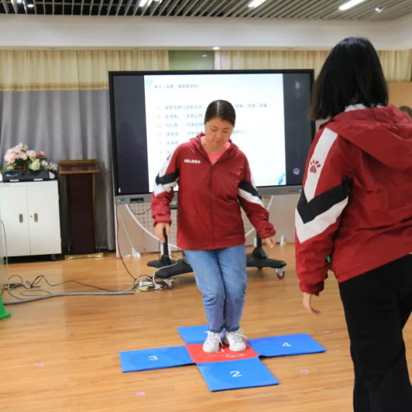 津浦幼兒園:趣味田徑有門道,且聽、且看、且琢磨 津浦幼兒園:趣味田徑有門道,且聽、且看、且琢磨