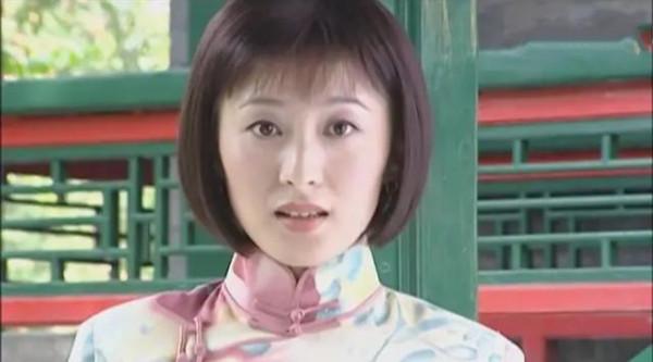 真正的美人，即使演丫鬟也能搶女主風頭，陳紅的紫鵑比林黛玉還美