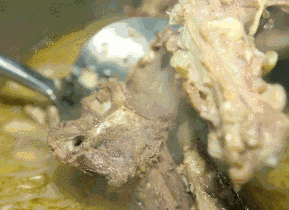 天冷了,又到了吃羊肉的季節,為何新疆半馬羊成為消費者首選? 天冷了,又到了吃羊肉的季節,為何新疆半馬羊成為消費者首選?