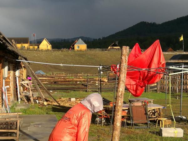 大美新疆八月全程遊記7：禾木印象-上（禾木橋、小木屋，下冰雹）