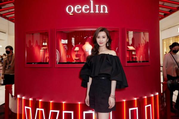 劉詩詩~品牌活動黑色露肩上衣輕盈優雅 狀態真的一次比一次完美 劉詩詩~品牌活動黑色露肩上衣輕盈優雅 狀態真的一次比一次完美