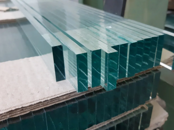 產品 | 透過清澈的 DV 玻璃，追尋優質工藝的身影