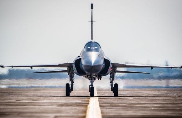 阿根廷終於想通，下定決心購買12架梟龍新戰機，總訂單6.64億美元