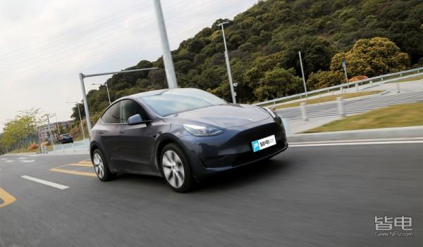 2天暴走500公里，特斯拉Model Y的好與不好，我都試出來了