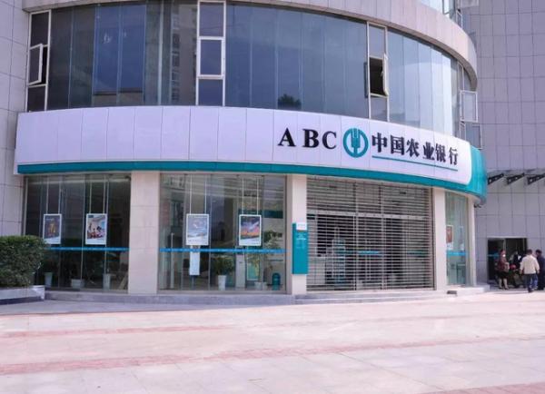 手裡有60萬，這兩年該“買房”還是“存銀行”？現在答案來了