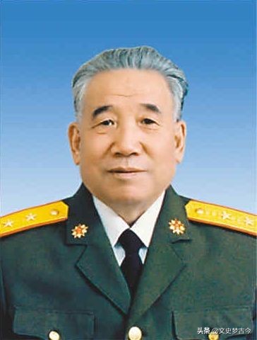 1988年實行新的軍銜制,南京軍區正、副司令員,授予什麼軍銜? 1988年實行新的軍銜制,南京軍區正、副司令員,授予什麼軍銜?
