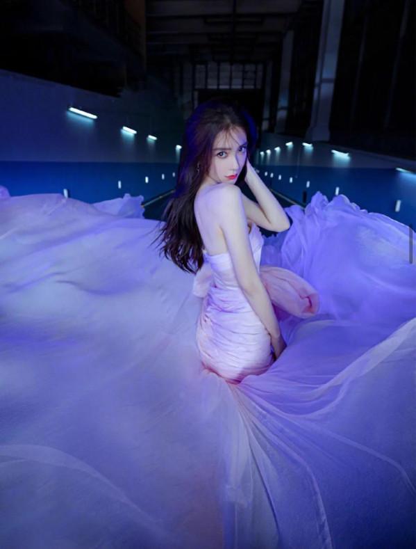 就這顏值 黃曉明為啥還要跟她離婚？