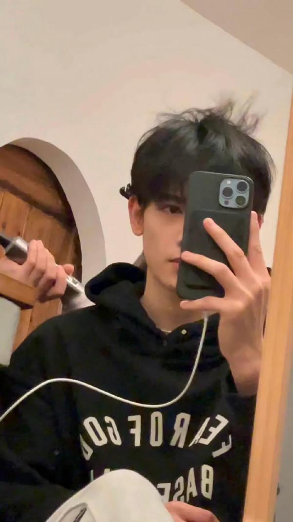 瘦了的胡先煦彷彿是初戀男友 瘦了的胡先煦彷彿是初戀男友