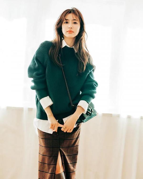 女人到了中年別穿那麼正式,今年流行“襯衣疊穿”,減齡又優雅 女人到了中年別穿那麼正式,今年流行“襯衣疊穿”,減齡又優雅