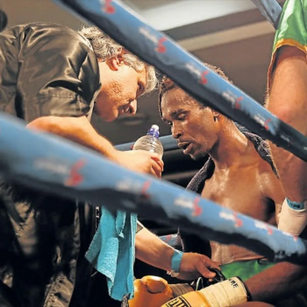 近日，連續兩位世界拳王遭槍擊！一死一傷