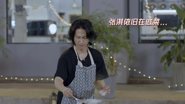 比舞臺更上頭,哥哥們的宿舍生活太有看頭 比舞臺更上頭,哥哥們的宿舍生活太有看頭