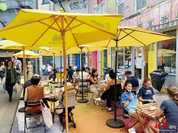 中秋將至 華埠八大道街頭節日氣氛濃 中秋將至 華埠八大道街頭節日氣氛濃