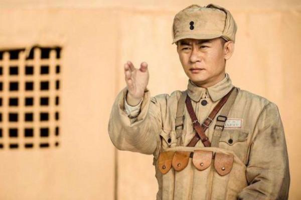 參加紅軍5年才當上排長，當排長3個月，連升5級成紅軍師長