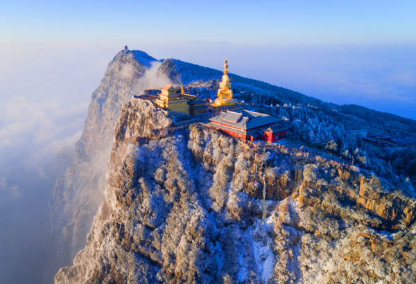 中國四大佛教名山之一峨眉山，仙氣飄飄堪稱仙境，此生值得去一次