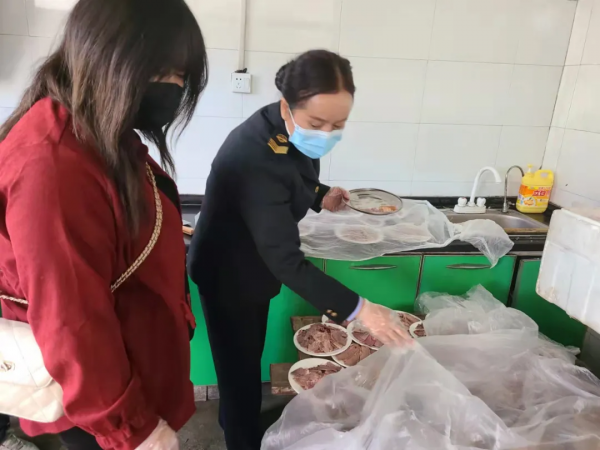 整治農村“流動宴席” 守護群眾“舌尖安全” 整治農村“流動宴席” 守護群眾“舌尖安全”