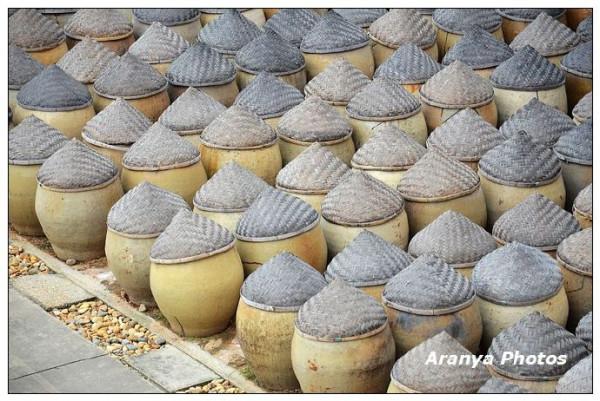 廈門島外6萬缸醬油，頭戴斗笠列隊，這樣的陣仗你見過嗎？