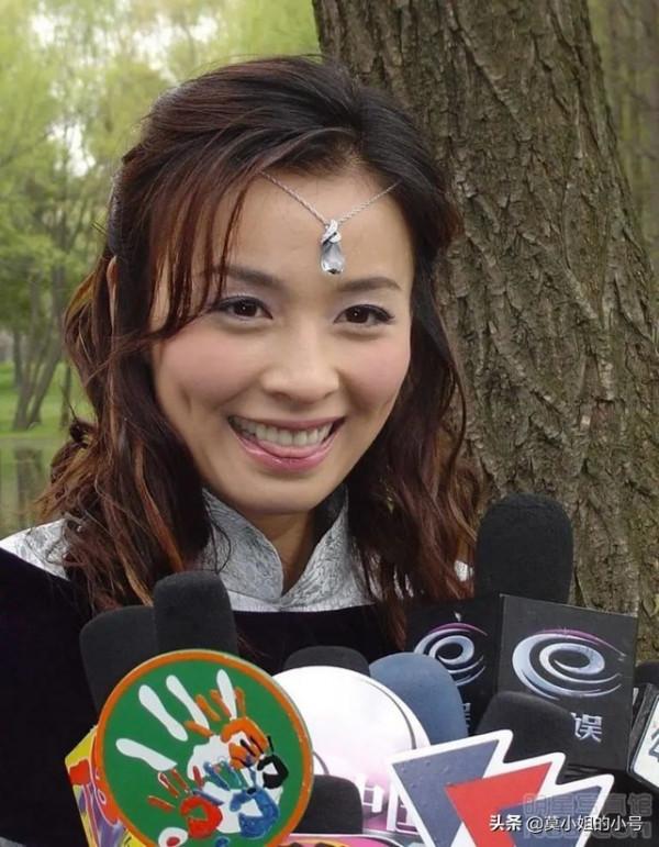 10位過氣女明星現狀：有人做微商被封，有人直播賣慘，有人求劇本