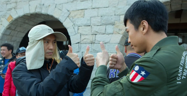 星爺臨近破產抵押豪宅，馮小剛與鄭凱一起賠償8800萬，還欠3300萬