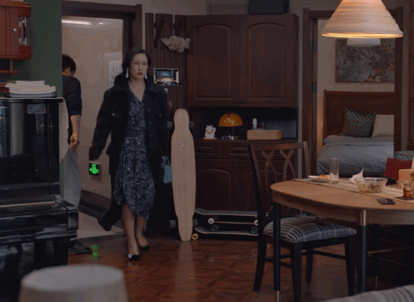 《小敏家》周迅LP大衣，秦海璐香奈兒…中產vs土豪畫風差多少？