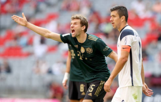 拜仁慕尼黑7球虐弱旅，德甲霸主一場比賽創下多項紀錄