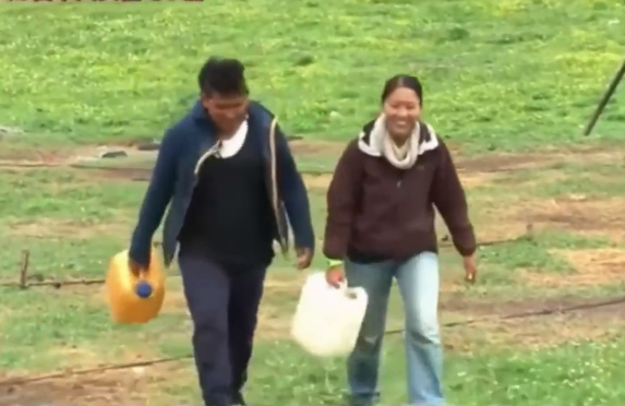 這就是嫁到中國窮村的日本女人：沒廁所，洗澡難，但誰都不願回國