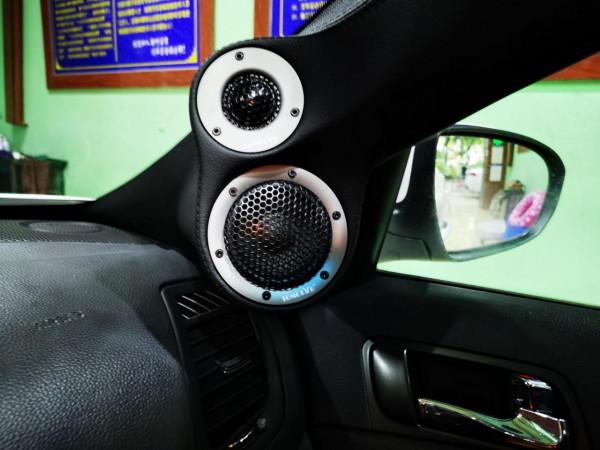 車載喇叭換裝-起亞K5高性價比汽車音響改裝作業 車載喇叭換裝-起亞K5高性價比汽車音響改裝作業