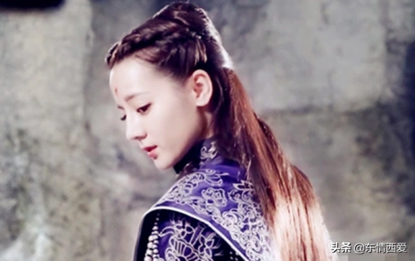 《枕上書》中出現的5套嫁衣，知鶴普通，白淺大氣，最美的是鳳九