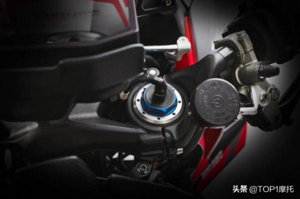 MV Agusta Brutale1000 紐博格林版限量發售 馬力提升至215匹 MV Agusta Brutale1000 紐博格林版限量發售 馬力提升至215匹