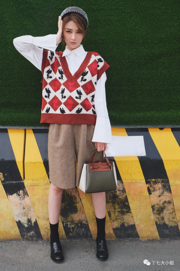 2021秋冬女裝流行趨勢之:學院風 2021秋冬女裝流行趨勢之:學院風