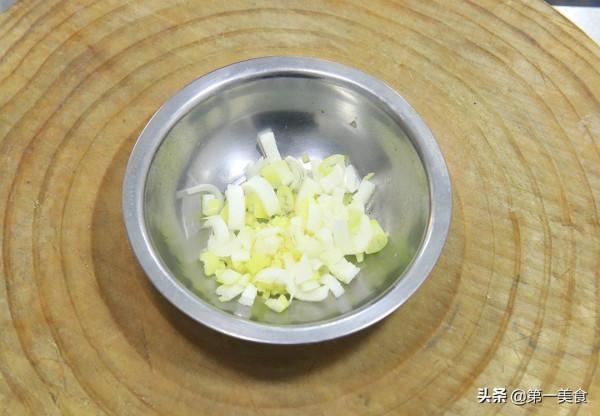 線椒雞柳很多人第一步就做錯了,雞柳醃製有技巧,鮮嫩可口又不柴 線椒雞柳很多人第一步就做錯了,雞柳醃製有技巧,鮮嫩可口又不柴