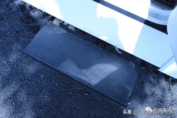 新款家用級大客廳房車來了!6座3床佈局溫馨,出去玩還能睡多人!​ 新款家用級大客廳房車來了!6座3床佈局溫馨,出去玩還能睡多人!​