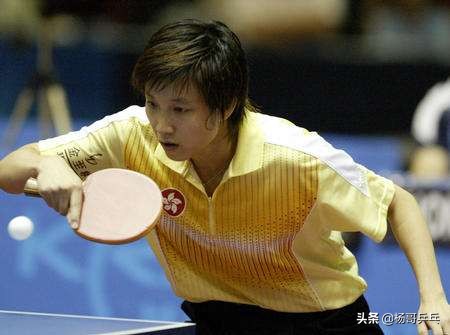 隊友出局她獨守半區和王楠會師決賽,卻因年齡太大,無奈出走香港 隊友出局她獨守半區和王楠會師決賽,卻因年齡太大,無奈出走香港