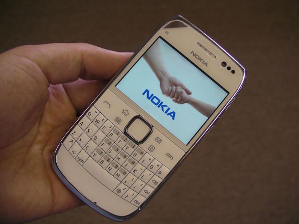 人生中的第一部手機是什麼樣的?真懷念那時候 人生中的第一部手機是什麼樣的?真懷念那時候