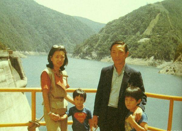 蔣介石的孫子第一次回到大陸，看到祖宅時，為何會失聲痛哭？