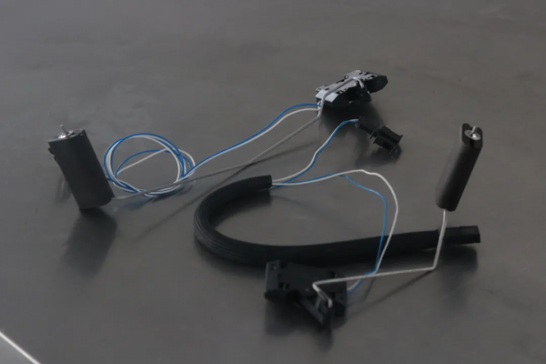 翻新一輛“破爛不堪”的路虎攬勝，匠心修復，滿血復活變新車