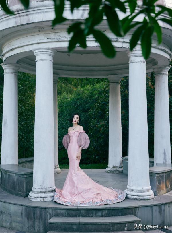 ELLE盛典女星造型來了！仙劍三姐妹各具特色，迪麗熱巴造型引關注