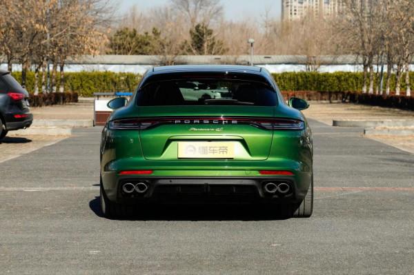 Panamera E-Hybrid，大型車，配雙渦輪增壓發動機，動力澎湃