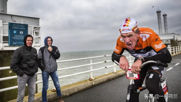 今天颳大風，荷蘭舉行“腳踏車逆風行”