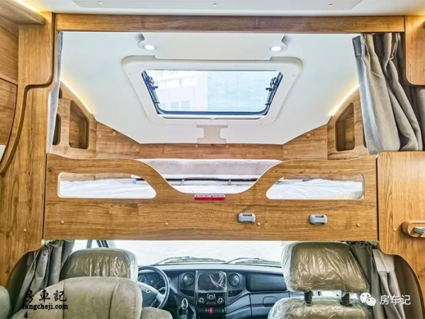 極具活力!滿足多人出行!拓銳斯特火星2號C型房車 極具活力!滿足多人出行!拓銳斯特火星2號C型房車