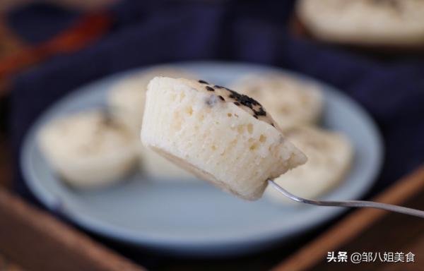 大米不蒸米飯，做成米糕，軟糯香甜易消化，教您方法，好吃不粘牙