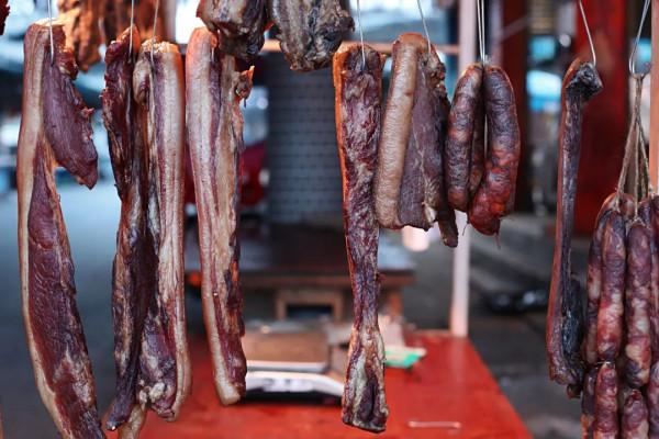 離成都不到一小時，發現一個原生態千年古鎮，小眾安靜美食超多