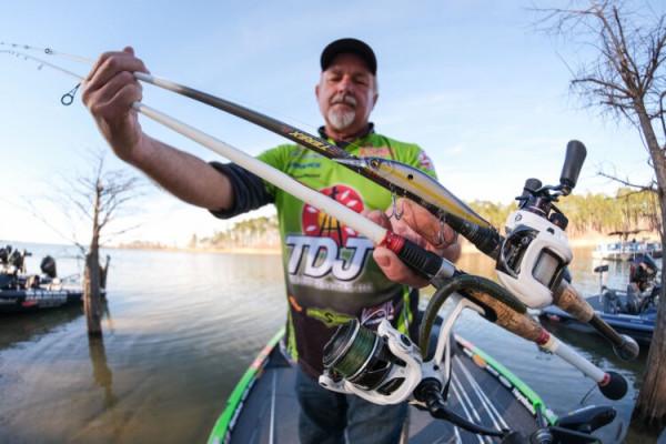 尼爾贏得 2022 年 MLF 職業巡迴賽Sam Rayburn站冠軍