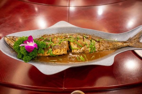 營口旅遊要這樣吃，滿滿一大桌鮁魚宴，絕對滿足了你的味蕾