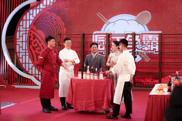 侍文院團隊參加cctv-2《廚王爭霸》節目錄制，推廣餐酒文化