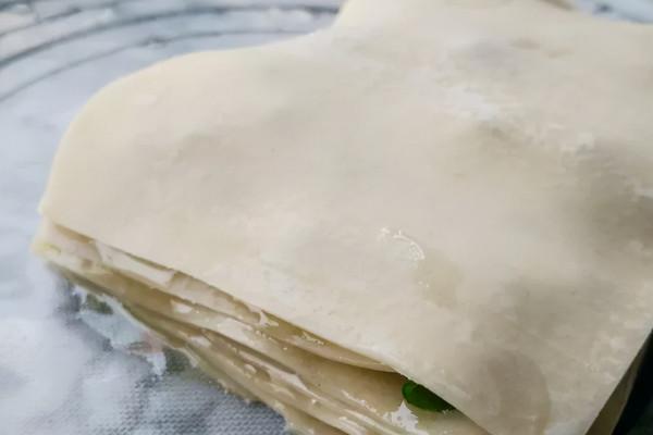 趣味早餐食譜：秋葵炒雞蛋搭配蔥油餅