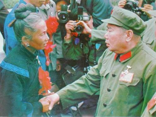 楊得志回湖南探親,姐姐掏出一張照片:壞人看見要殺頭!為何? 楊得志回湖南探親,姐姐掏出一張照片:壞人看見要殺頭!為何?