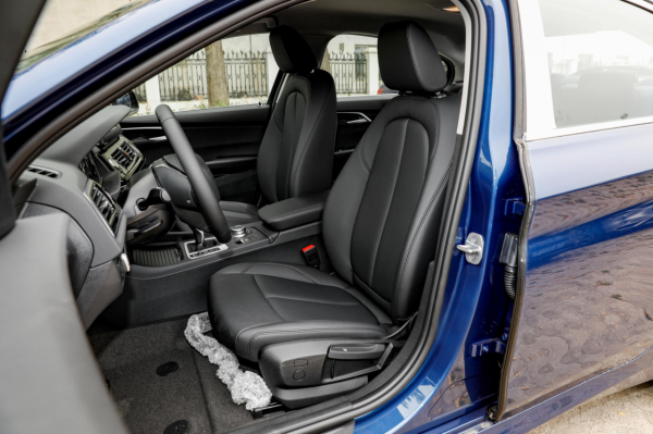 寶馬最便宜的M車型，落地價不到16萬，買回家過年可以嗎？