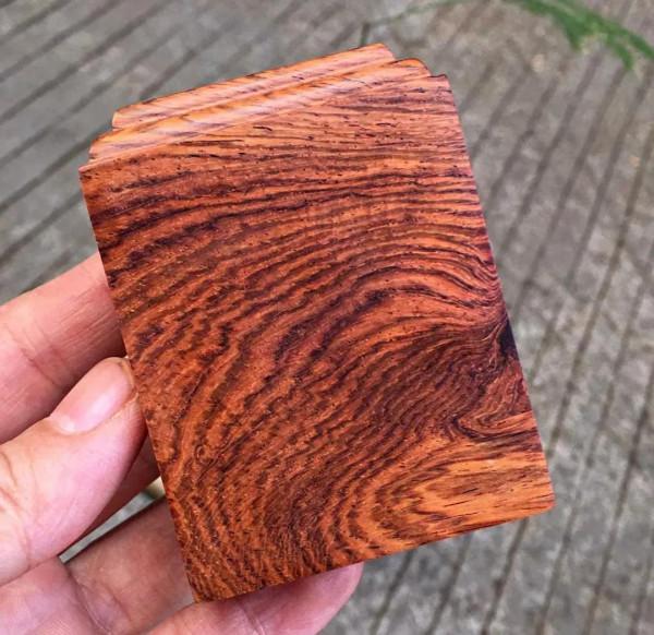 傳家寶來了！滿紋精緻的海南黃花梨印章