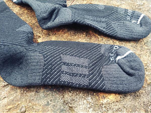 保暖舒適,冬季也要走的更遠:seatosummit中量減震運動羊毛襪 保暖舒適,冬季也要走的更遠:seatosummit中量減震運動羊毛襪