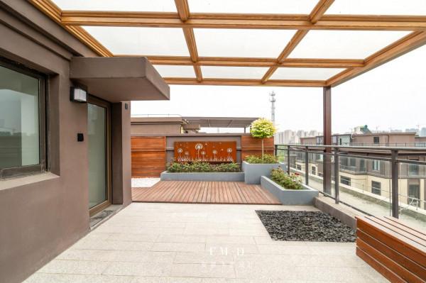 體驗到頂複式的快樂了，一半閣樓一半大露臺，比住一樓舒服划算